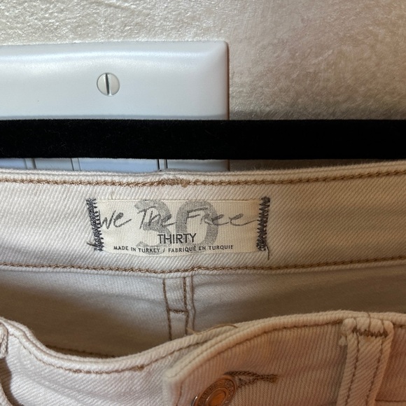 We The Free Off-White Ankle Jeans - Picture 2 of 6